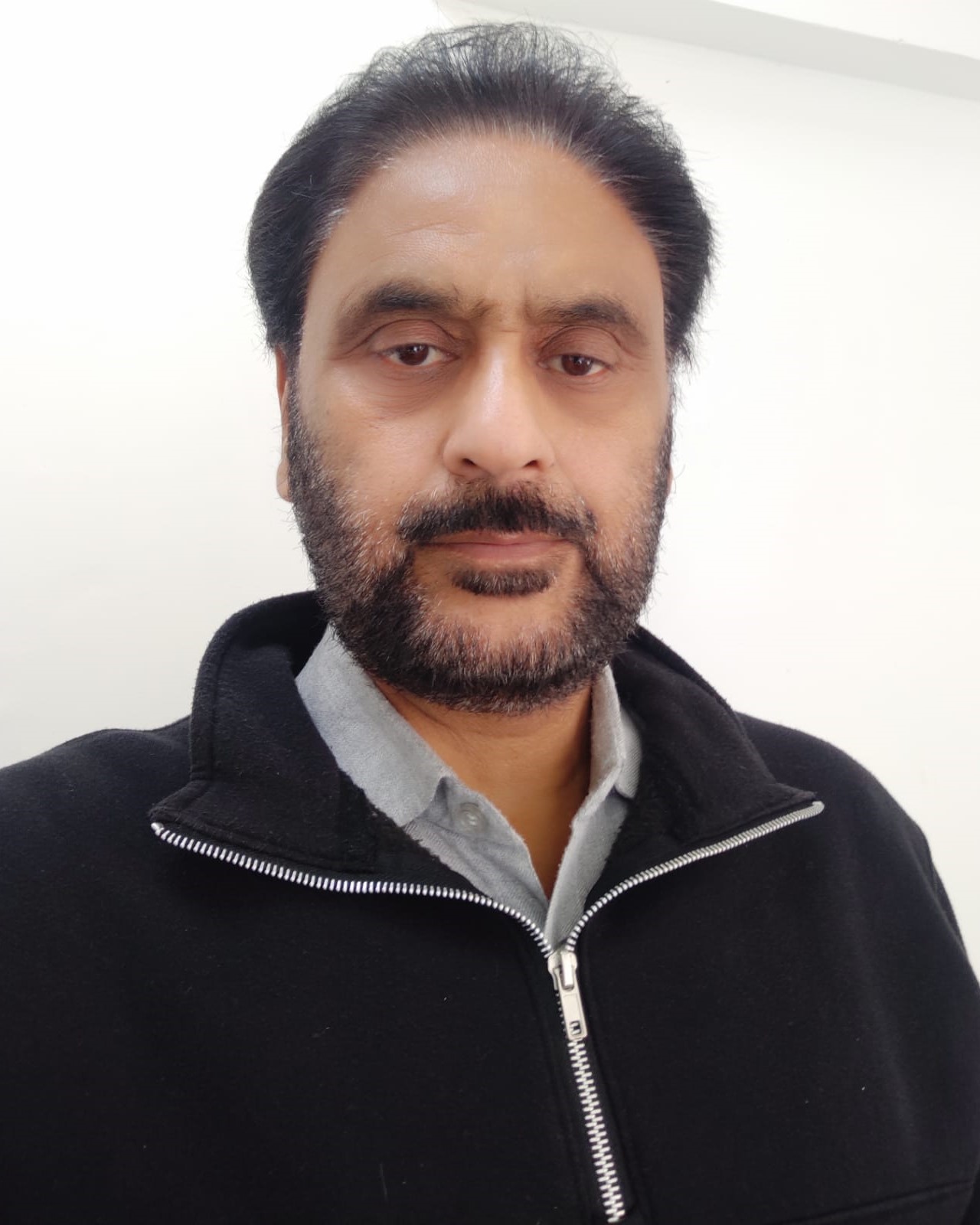 Mr. Jaswinder Singh